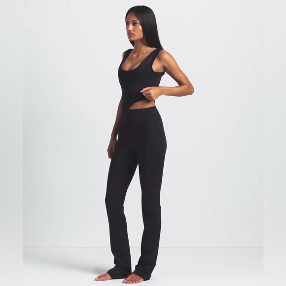 Nike SKIMS Matte V Panel 26 Inch Legging S BO-LEG-7008 - Picture 2 of 9